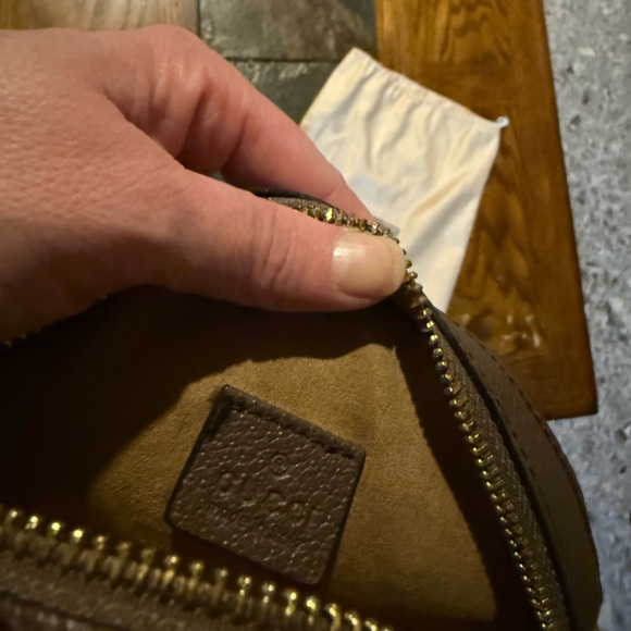 Gucci Crossbody Bag - Picture 6 of 12